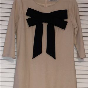 Dainty Jewell’s dress- size medium